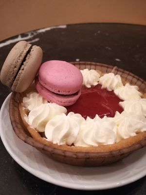Lemon pie with merengue and steawberry jam & Macarons at Bombon in Madrid