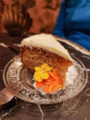 tarta de limon y semillas de amapola at Bombon in Madrid