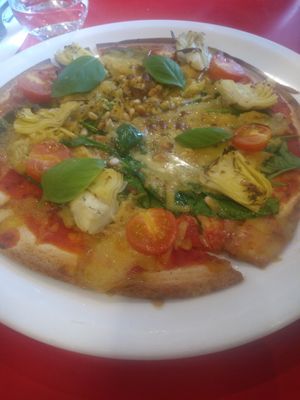 The trapanese pizza with vegan cheese at Polina Pizzeria in Quebec