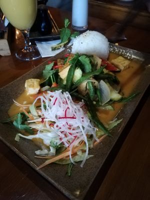 Curry with tofum at Mom's Creation - Friedrichshain in Berlin