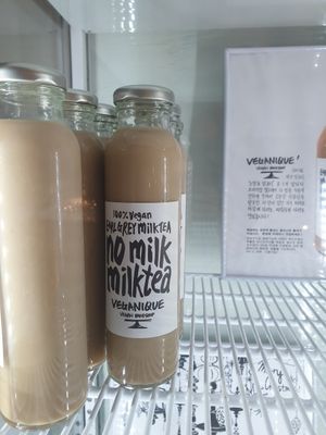 great tea at Veganique in Seoul