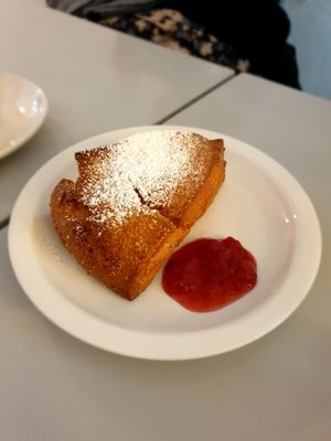 scone at Veganique in Seoul