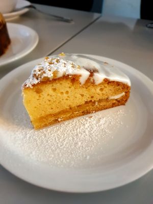 orange cake at Veganique in Seoul