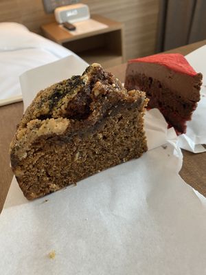 left: earl grey pound, right: red velvet strawberry   at Veganique in Seoul