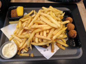 Frites, vegan mayo, vegan meatball and vegan cheese croquette at Frituur Tartaar in Ghent