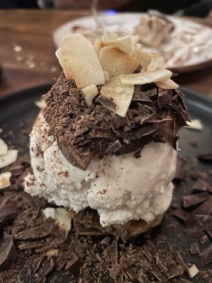 Bola de coco  at Fonzo in Malaga