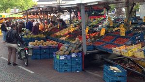 Groente en fruit kramen at Assen Farmer's Market in Assen
