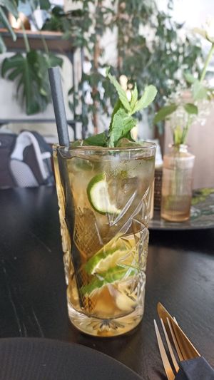 Ingwer Minze Zuckerfrei Eistee at Goldkind in Mayrhofen