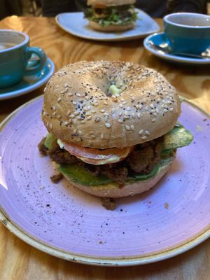 bagel with "pulled pork" (vegan) at LEO Pancakes in Leuven