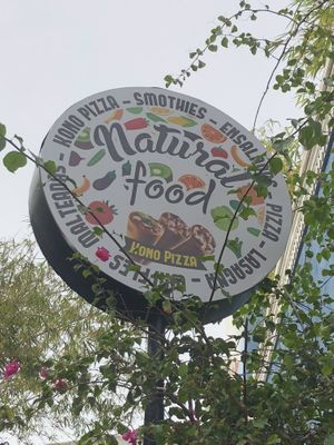 Street sign at Cocina de Emy Natural Food in Santa Marta