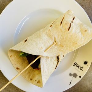 Wrapped-up balls,
wrap met falafel, knoflooksaus, sla, tomaat, avocado, chili en wortel at Goed Proeven in Arnhem