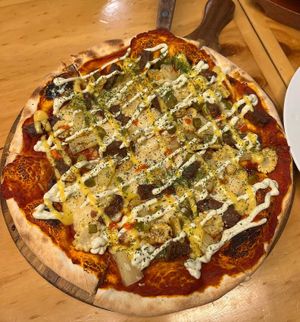 pineapple steak pizza (my fave)  at Nammi Plant Lab in Seoul