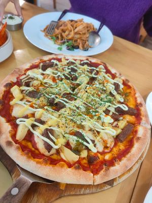 New steak pizza... The cheese was on point at Nammi Plant Lab in Seoul