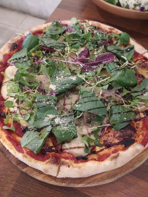 Margherita pizza at Nammi Plant Lab in Seoul