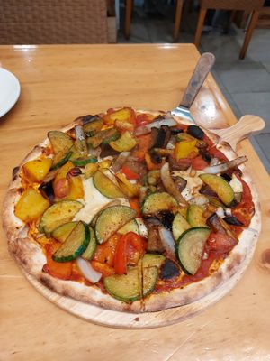 Vegetable cheese pizza at Nammi Plant Lab in Seoul