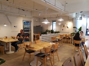 Overall eating area at Nammi Plant Lab in Seoul
