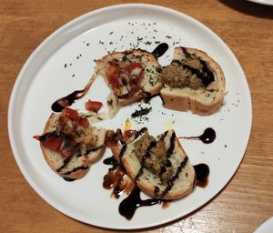 Bread appetizer at Nammi Plant Lab in Seoul