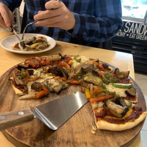 Veggie and cheese pizza at Nammi Plant Lab in Seoul