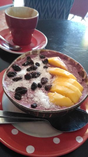 Vegan fruits smoothie bowl at Cafe Eh Eh in Vang Vieng