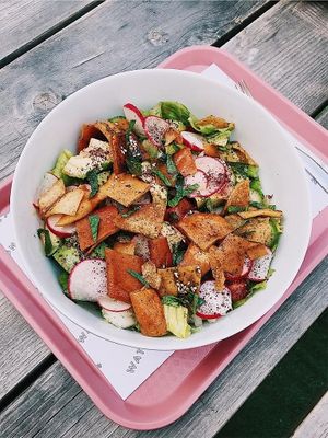 fattoush bowl at Le Watson in Montreal