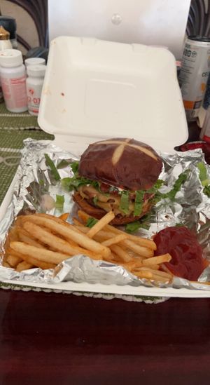 Their burger and fries were delicious I definitely recommend trying the food  at Trio Plant-Based in Minneapolis