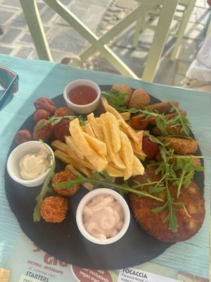  at Su e Giu in Naxos