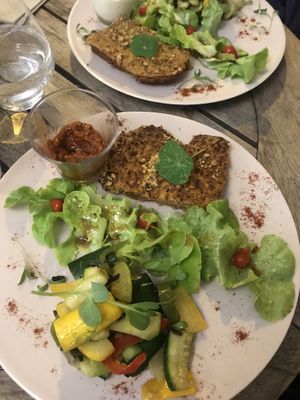 Mains at 66 Green Restaurant in Perigueux