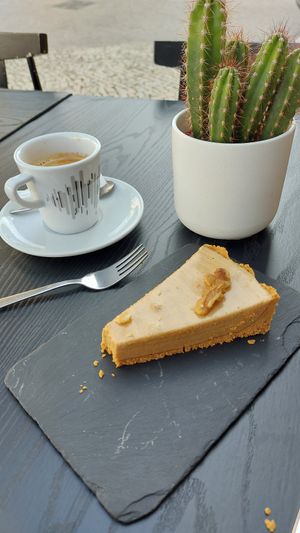  at Leaves Cafe in Cotovia