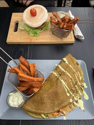 Daily crepe and burger   at Leaves Cafe in Cotovia