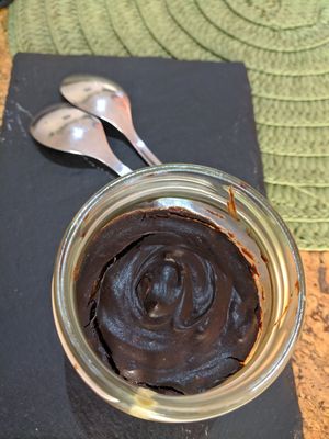 Cocoa Topped Peanut Butter at Leaves Cafe in Cotovia