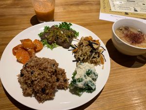 Lunch set at 0831 Organic Restaurant in Asahikawa