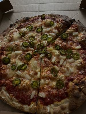 I ordered violife with pineapple and jalapeños   at Pizza by the Sea in Santa Rosa Beach