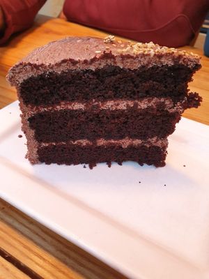 vegan chocolate cake  at Nourish in Sequim