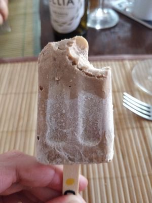 Helado de crema de maní y banana at Oli Veggie Food in Punta Del Este