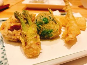 vegetable tempra at Tsunahachi in Tokyo