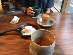 Tea, pudding and muffin  at Malda in Kyoto