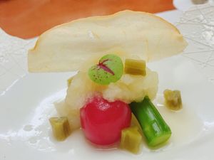 Asparagus and cherry tomatoes with puréed apple and vinegar dressing at Asai Togei in Osaka