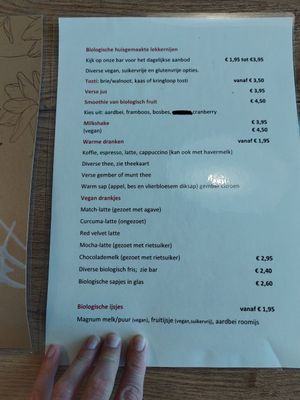 Taartjes en drankjes at Kringloop Twello in Twello