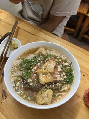 BUN SOUP AKA NEW FAV SOPA !!  at Com Pho Chay Tu Bi in Hanoi