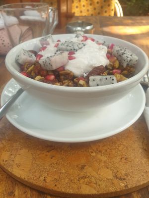 Yogi's breakfast at Bean Me Up in Goa