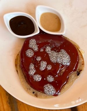 Pancakes with strawberry and chia 😋  at Bean Me Up in Goa