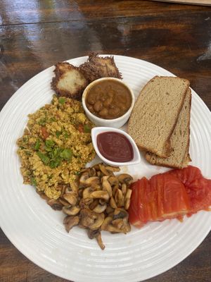 English breakfast  at Bean Me Up in Goa