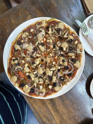 Vegetable pizza  at Bean Me Up in Goa