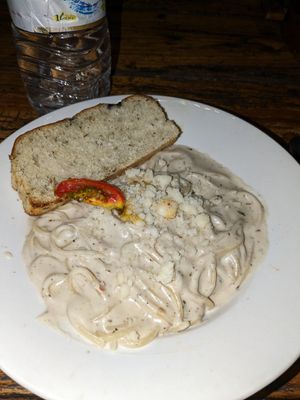 Pasta al fredo at Bean Me Up in Goa