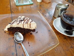 Chocolate and walnut cake. Big piece, lots of light mouse and nice cake texture. 8/10 at Bean Me Up in Goa
