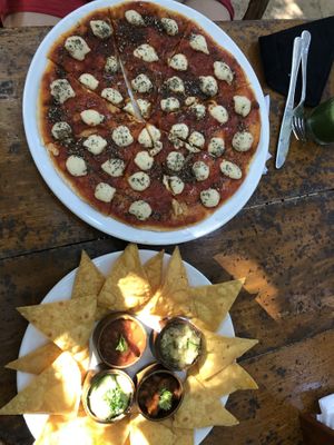 Pizza + Nachos at Bean Me Up in Goa
