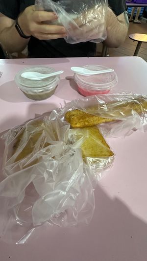  at Delisnacks 德利食 - Tekka Market in Central Singapore