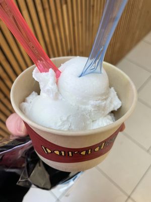 Hyldeblomst ice cream (elderflower)  at Paradis in Copenhagen