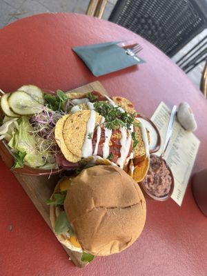 Billy's Smoked BBQ & nachos instead of Fries 21€  at Bar d'Henri in Antwerpen