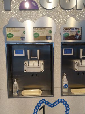 Self-serve at Funky Frozen Yoghurt in Kristiansand